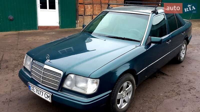 Седан Mercedes-Benz E-Class 1994 в Кельменцях
