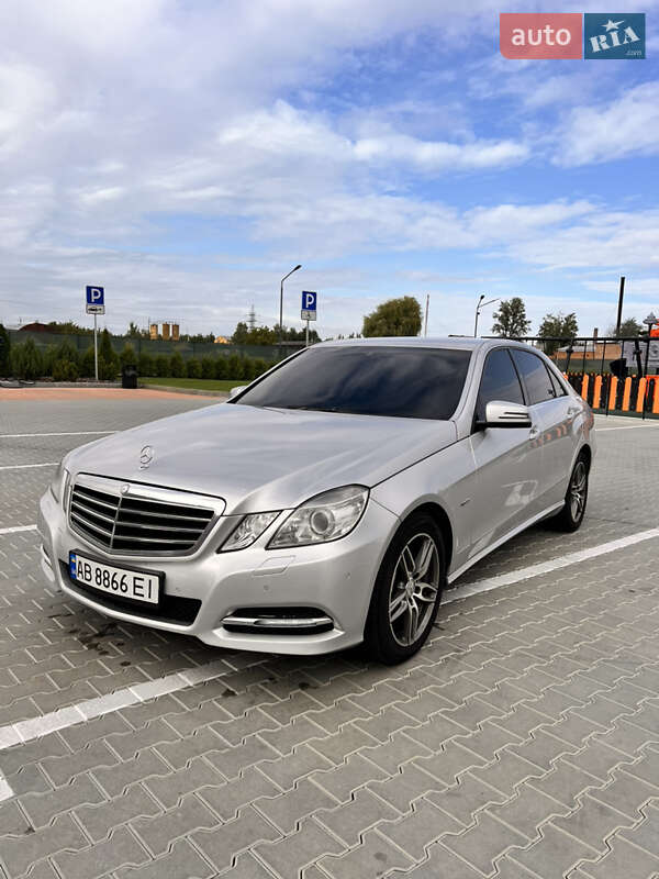 Седан Mercedes-Benz E-Class 2012 в Вінниці