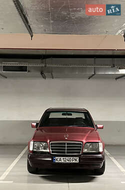 Седан Mercedes-Benz E-Class 1994 в Киеве