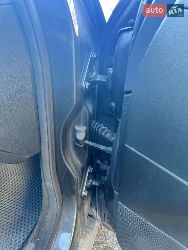 Седан Mercedes-Benz E-Class 2002 в Запоріжжі