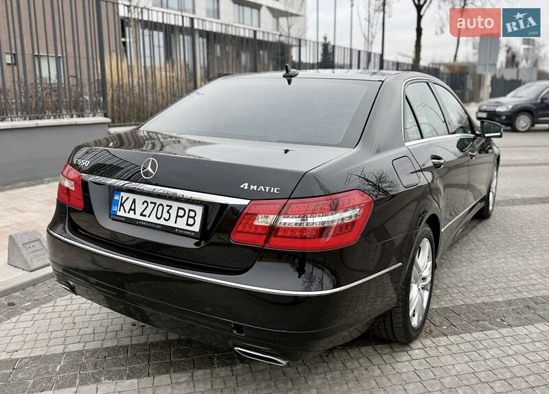 Седан Mercedes-Benz E-Class 2010 в Києві