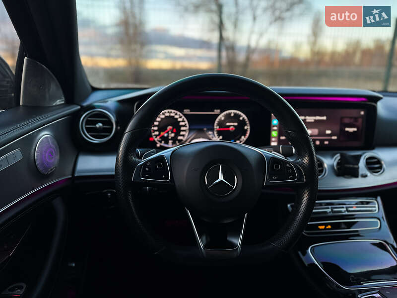 Седан Mercedes-Benz E-Class 2016 в Києві