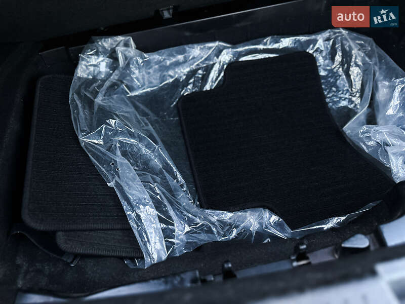 Седан Mercedes-Benz E-Class 2016 в Києві