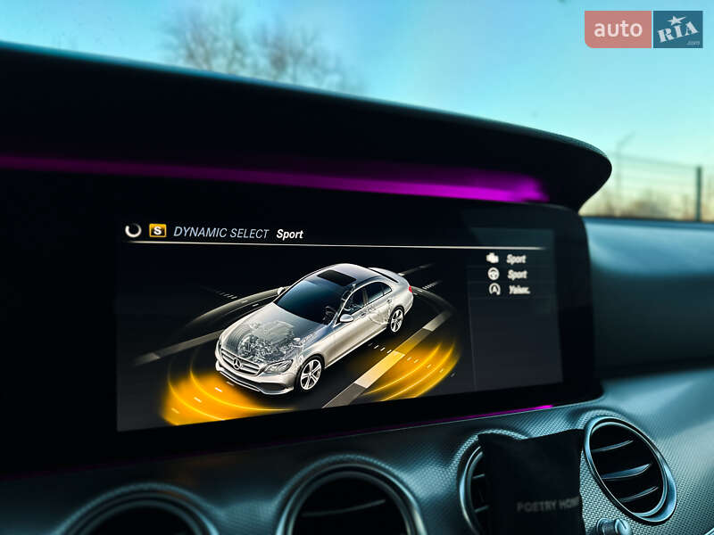 Седан Mercedes-Benz E-Class 2016 в Києві