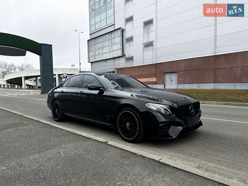 Седан Mercedes-Benz E-Class 2016 в Києві