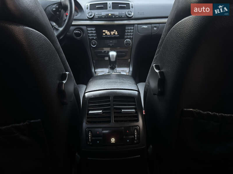 Седан Mercedes-Benz E-Class 2002 в Одесі