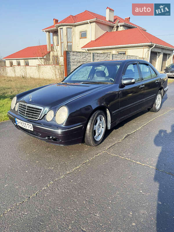 Седан Mercedes-Benz E-Class 2000 в Одесі