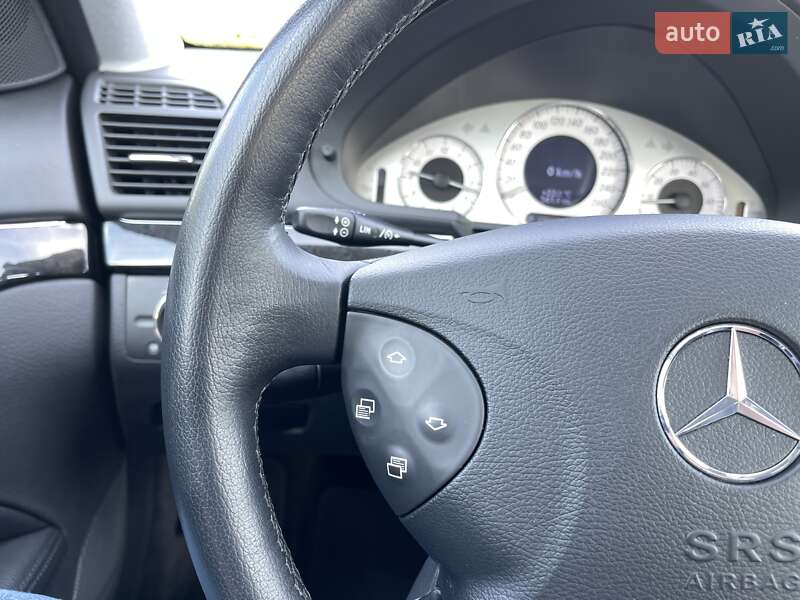 Седан Mercedes-Benz E-Class 2003 в Києві фото 36 Седан Mercedes-Benz E-Class 2003 в Києві