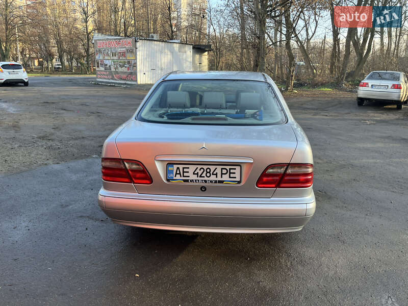 Седан Mercedes-Benz E-Class 1998 в Дніпрі
