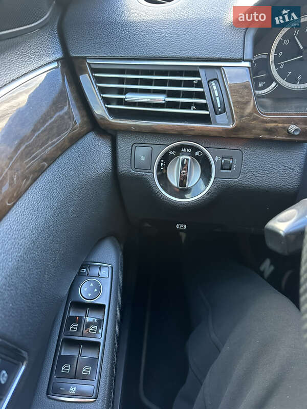 Седан Mercedes-Benz E-Class 2012 в Николаеве фото 19 Седан Mercedes-Benz E-Class 2012 в Николаеве