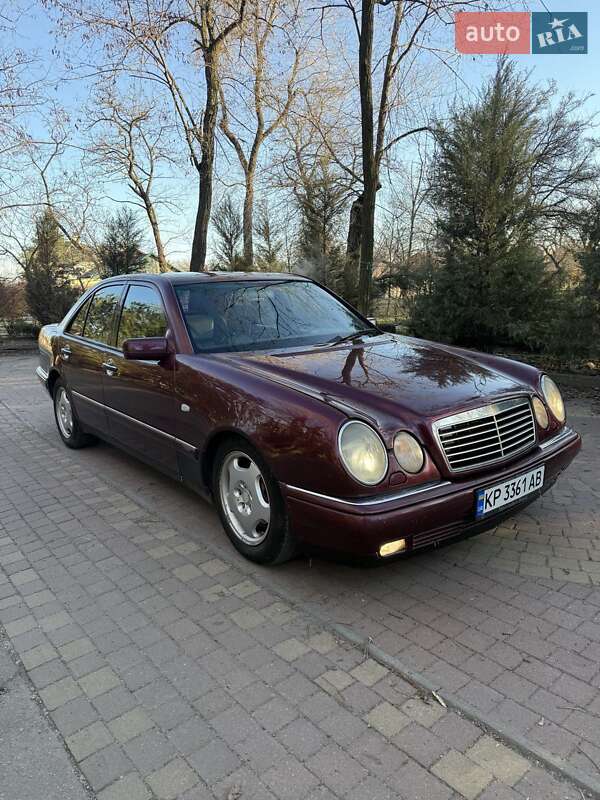 Седан Mercedes-Benz E-Class 1997 в Запорожье