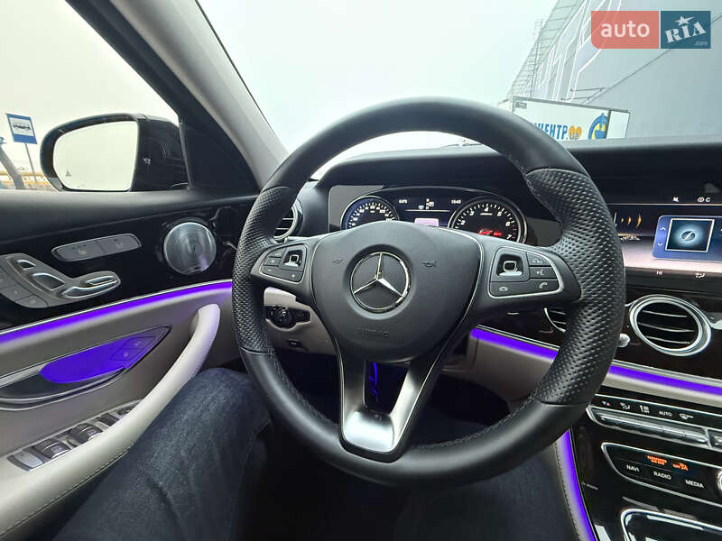 Седан Mercedes-Benz E-Class 2017 в Львові
