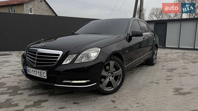 Mercedes-Benz E-Class 2011
