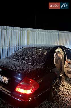 Седан Mercedes-Benz E-Class 2005 в Буче