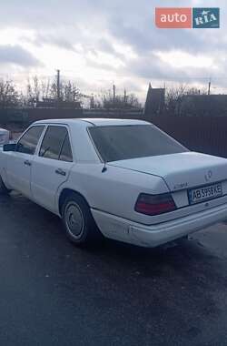 Седан Mercedes-Benz E-Class 1992 в Бердичеве