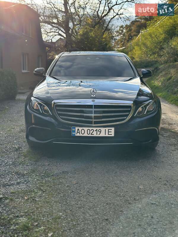 Седан Mercedes-Benz E-Class 2019 в Хусті