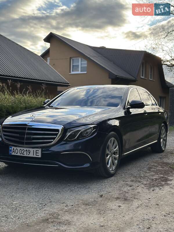 Седан Mercedes-Benz E-Class 2019 в Хусті