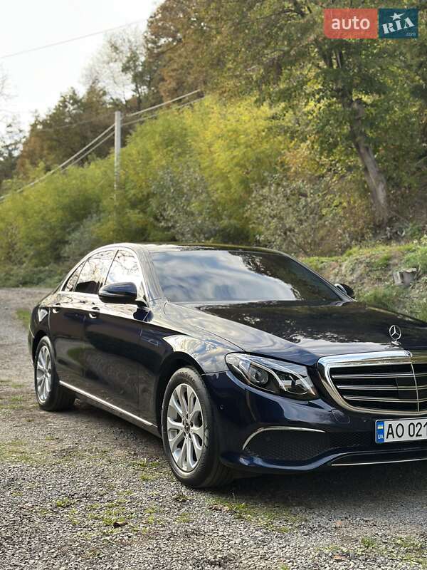 Седан Mercedes-Benz E-Class 2019 в Хусті