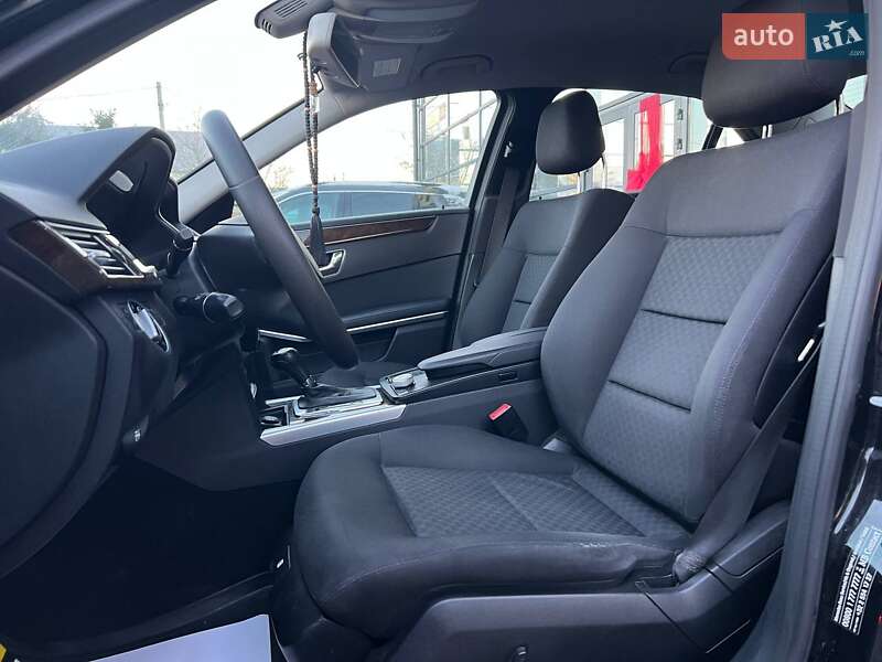 Седан Mercedes-Benz E-Class 2010 в Івано-Франківську