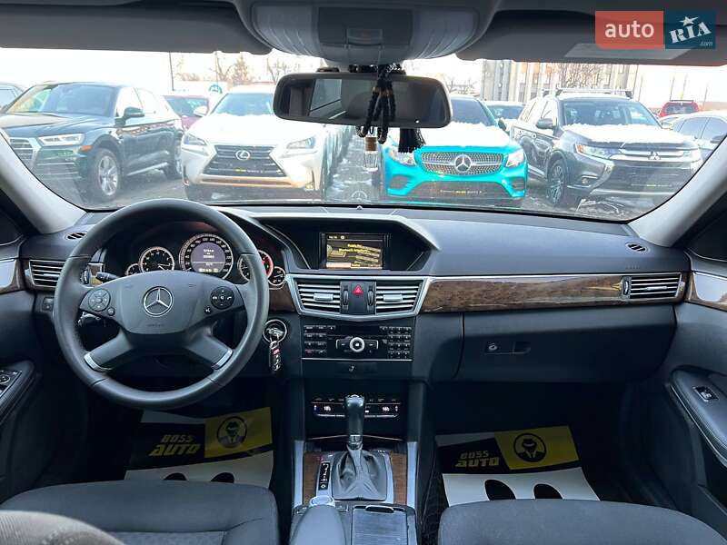 Седан Mercedes-Benz E-Class 2010 в Івано-Франківську