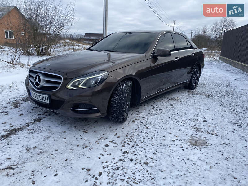 Седан Mercedes-Benz E-Class 2015 в Літині