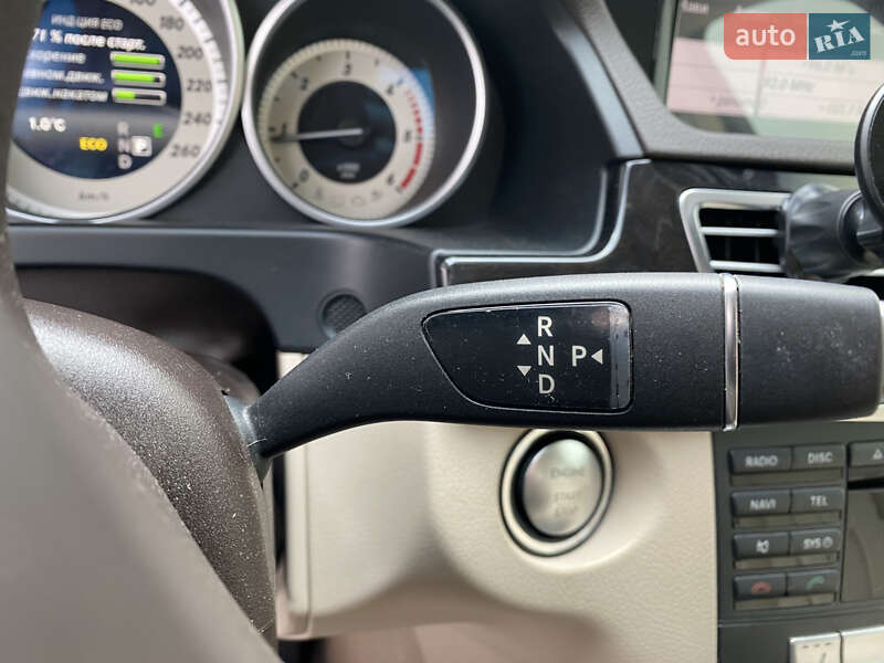 Седан Mercedes-Benz E-Class 2015 в Літині