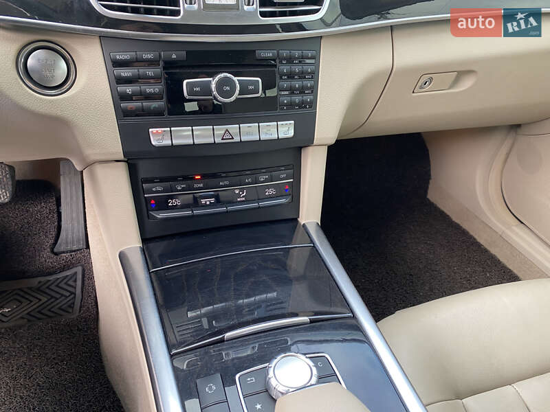 Седан Mercedes-Benz E-Class 2015 в Літині