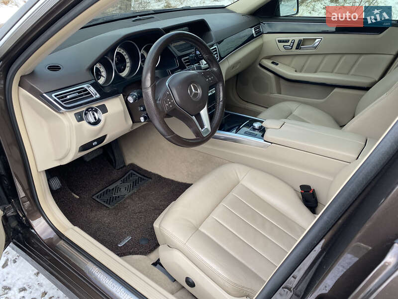 Седан Mercedes-Benz E-Class 2015 в Літині