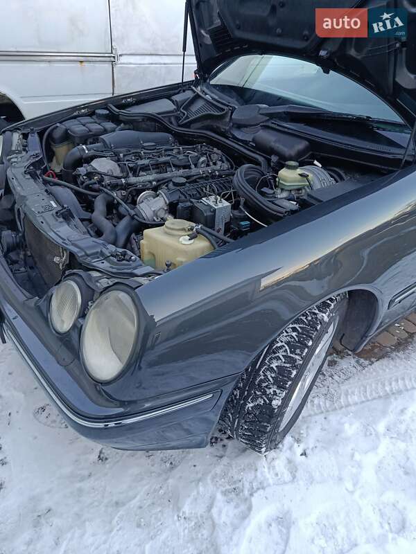 Седан Mercedes-Benz E-Class 2001 в Коломые