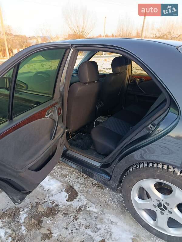 Седан Mercedes-Benz E-Class 2001 в Коломые