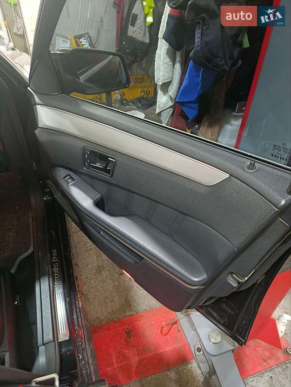 Седан Mercedes-Benz E-Class 2009 в Луцке