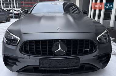 Седан Mercedes-Benz E-Class 2022 в Киеве