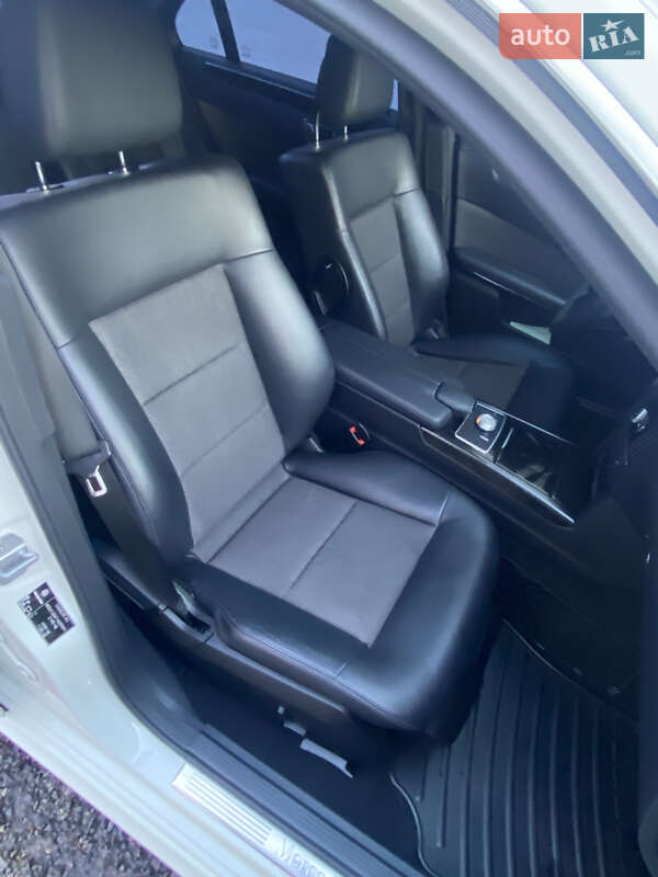 Седан Mercedes-Benz E-Class 2012 в Хмельнике