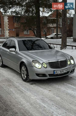 Седан Mercedes-Benz E-Class 2002 в Киеве