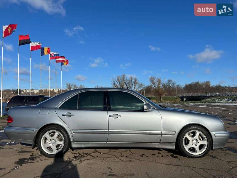 Седан Mercedes-Benz E-Class 2001 в Балте