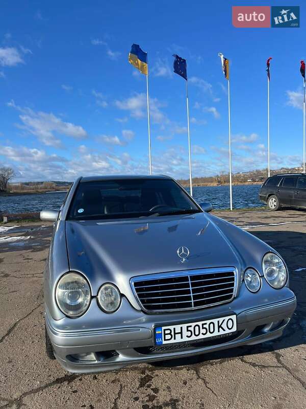 Седан Mercedes-Benz E-Class 2001 в Балте