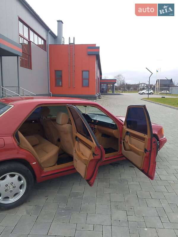 Седан Mercedes-Benz E-Class 1995 в Рівному фото 10 Седан Mercedes-Benz E-Class 1995 в Рівному