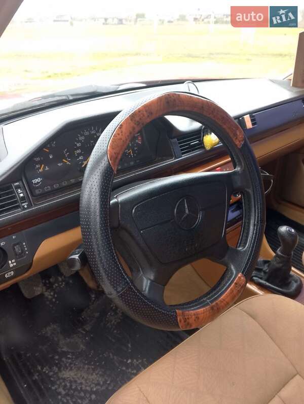 Седан Mercedes-Benz E-Class 1995 в Рівному фото 24 Седан Mercedes-Benz E-Class 1995 в Рівному