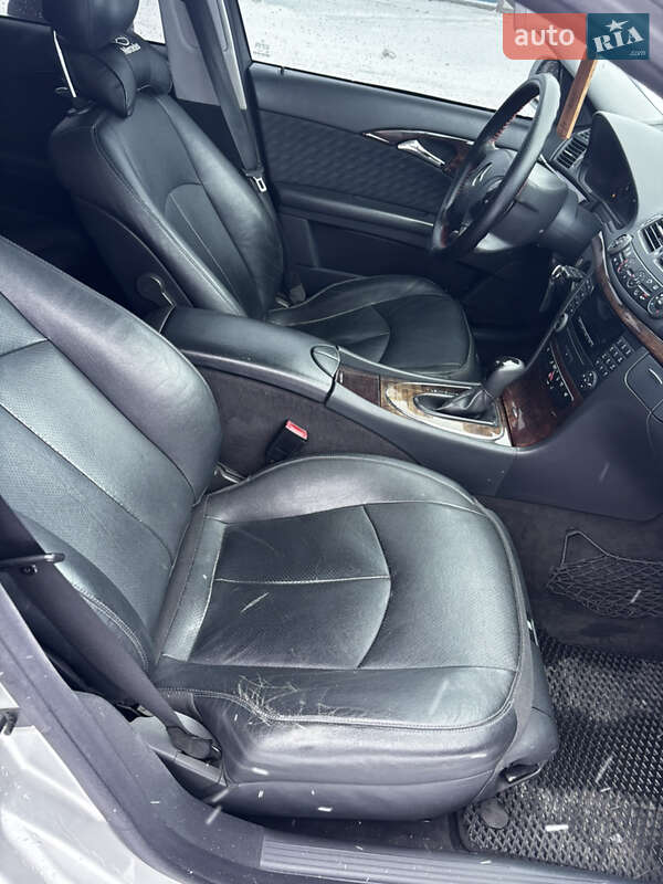 Седан Mercedes-Benz E-Class 2003 в Рівному
