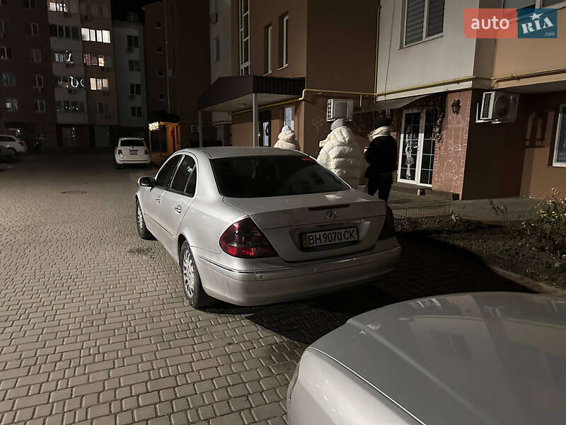 Mercedes-Benz E-Class 2002