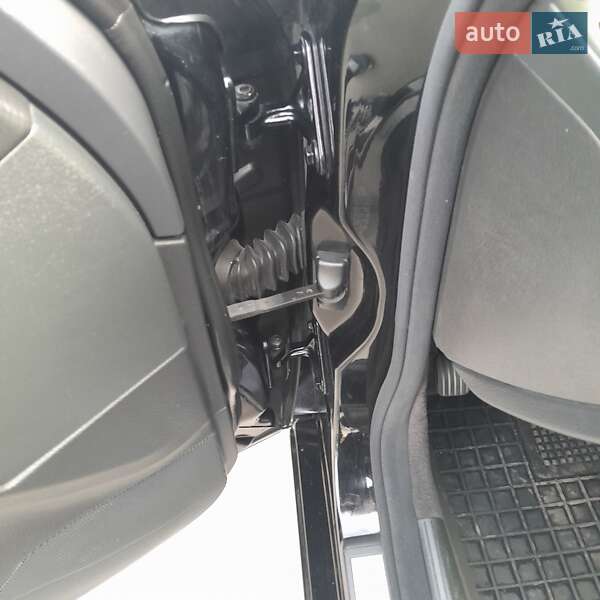 Седан Mercedes-Benz E-Class 2005 в Бердичеві