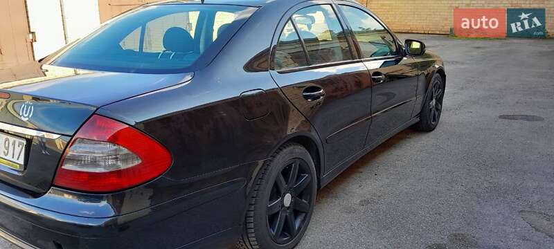 Седан Mercedes-Benz E-Class 2006 в Звягелі