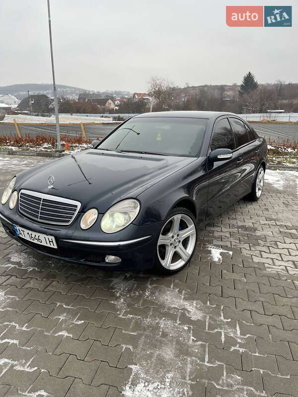 Седан Mercedes-Benz E-Class 2004 в Мукачевому фото Седан Mercedes-Benz E-Class 2004 в Мукачевому