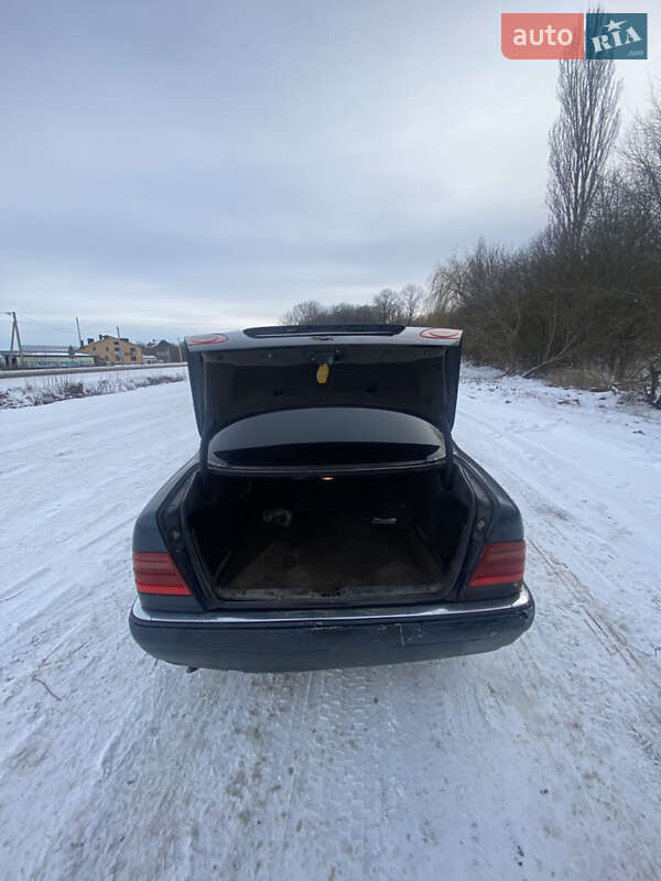 Седан Mercedes-Benz E-Class 1998 в Копичинці