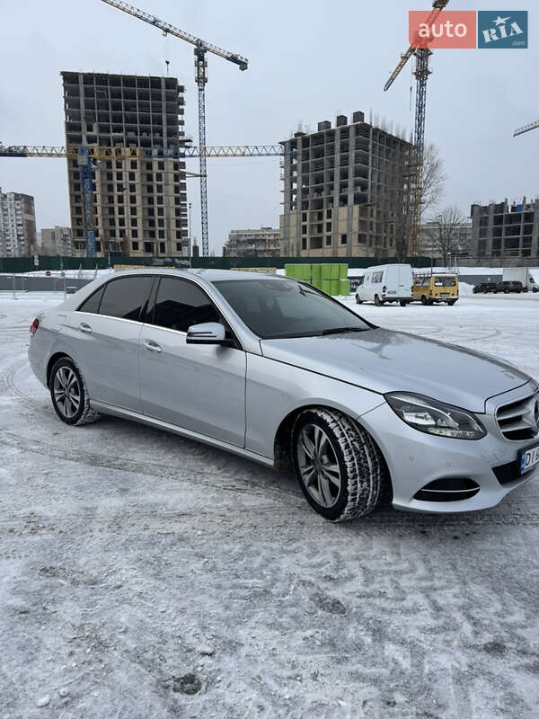 Седан Mercedes-Benz E-Class 2013 в Києві