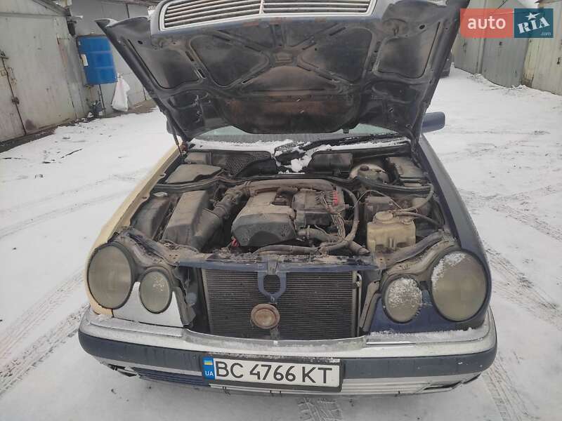 Седан Mercedes-Benz E-Class 1997 в Львове