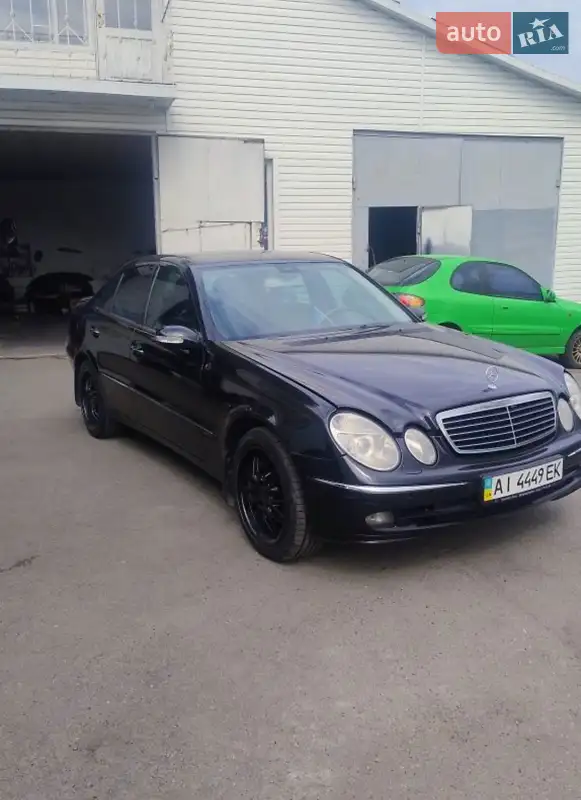 Mercedes-Benz E-Class 2005