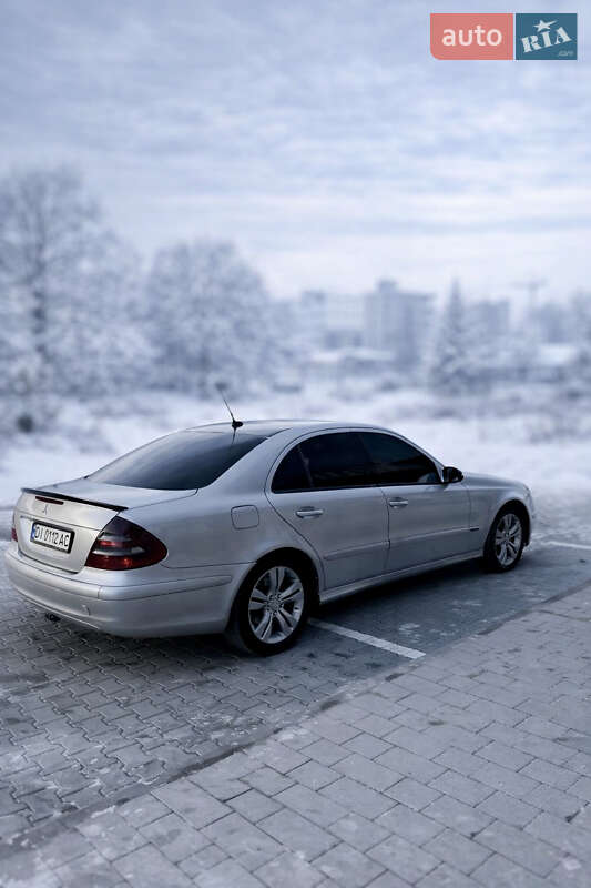 Седан Mercedes-Benz E-Class 2002 в Новояворівську фото 5 Седан Mercedes-Benz E-Class 2002 в Новояворівську