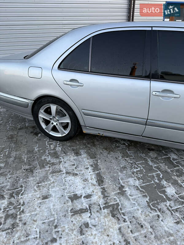 Седан Mercedes-Benz E-Class 2001 в Яворові фото 3 Седан Mercedes-Benz E-Class 2001 в Яворові