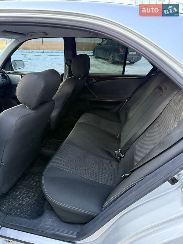 Седан Mercedes-Benz E-Class 2001 в Яворові фото 10 Седан Mercedes-Benz E-Class 2001 в Яворові